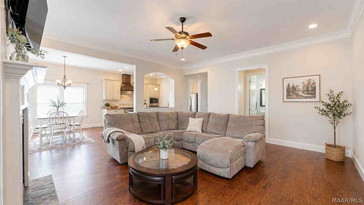 1418 Tullahoma Dr - Photo 5 of 39