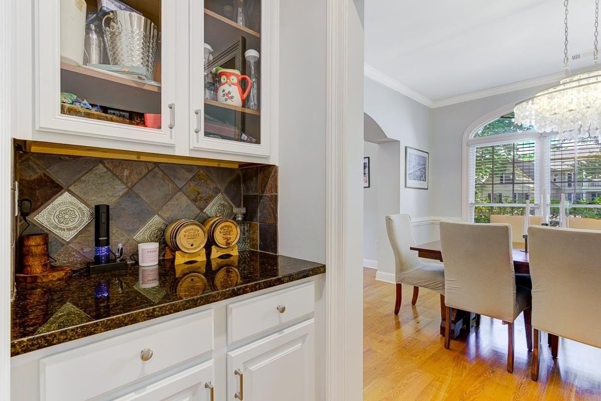 1765 Hartwell Mnr N - Photo 4 of 39