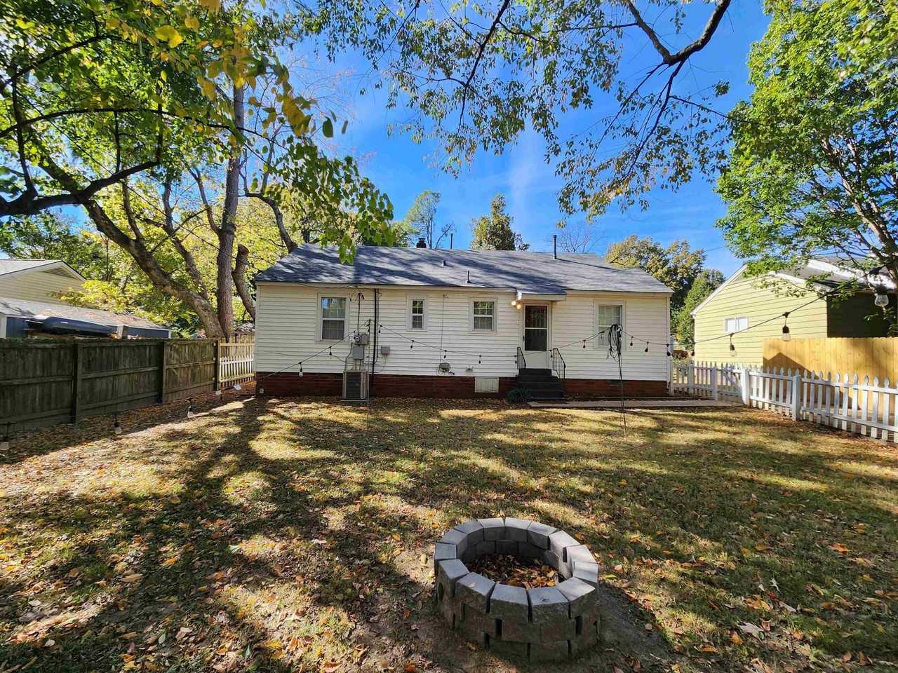 508 Meade Cir - Photo 2 of 3