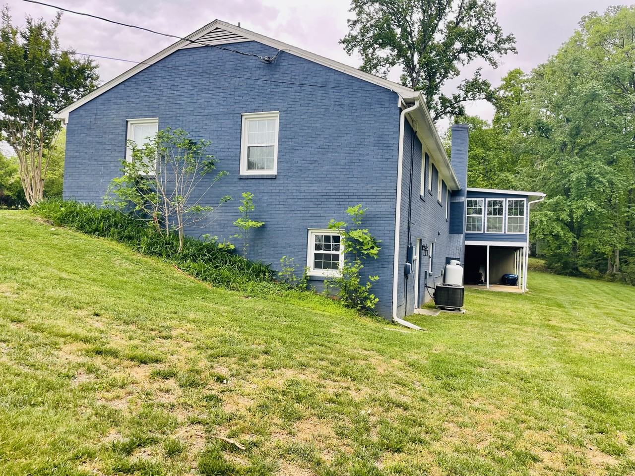 190 Westridge Cir #1 - Photo 3 of 25