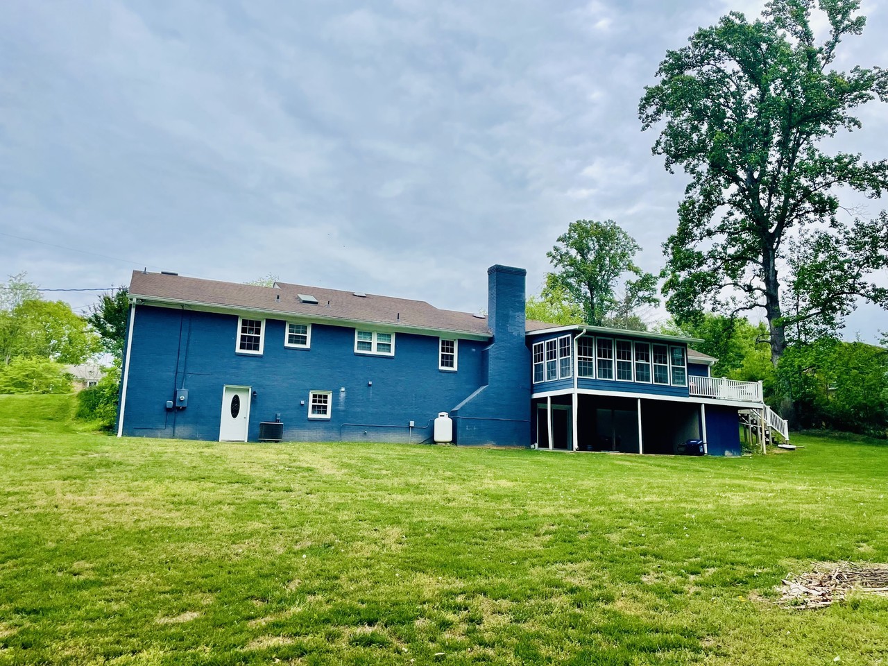 190 Westridge Cir #1 - Photo 6 of 25