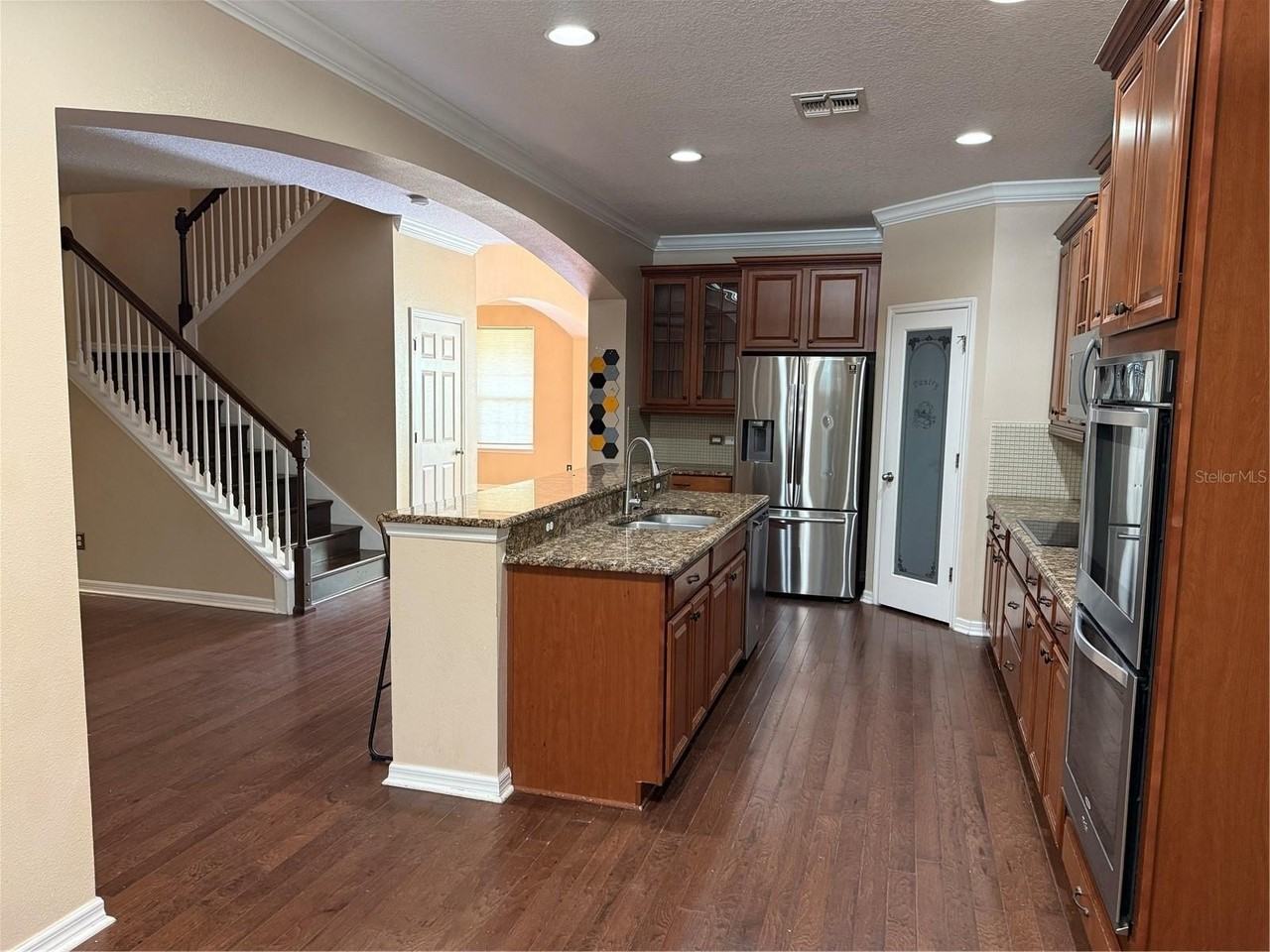 2478 Linkwood Ave - Photo 6 of 44