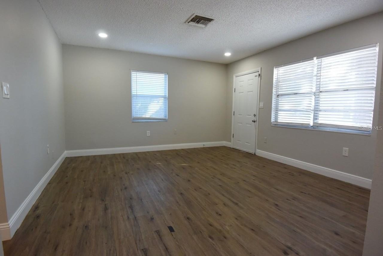 5845 Elm St - Photo 5 of 13