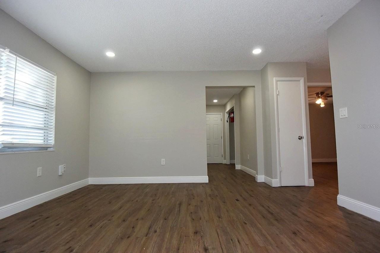 5845 Elm St - Photo 6 of 13