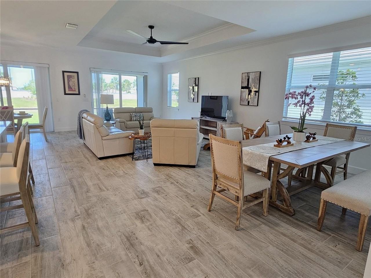 17925 Nadine Pl - Photo 5 of 36
