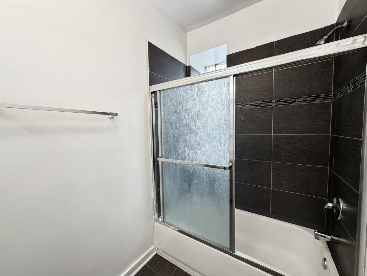 5833 W Irving Park Rd #1F - Photo 5 of 8