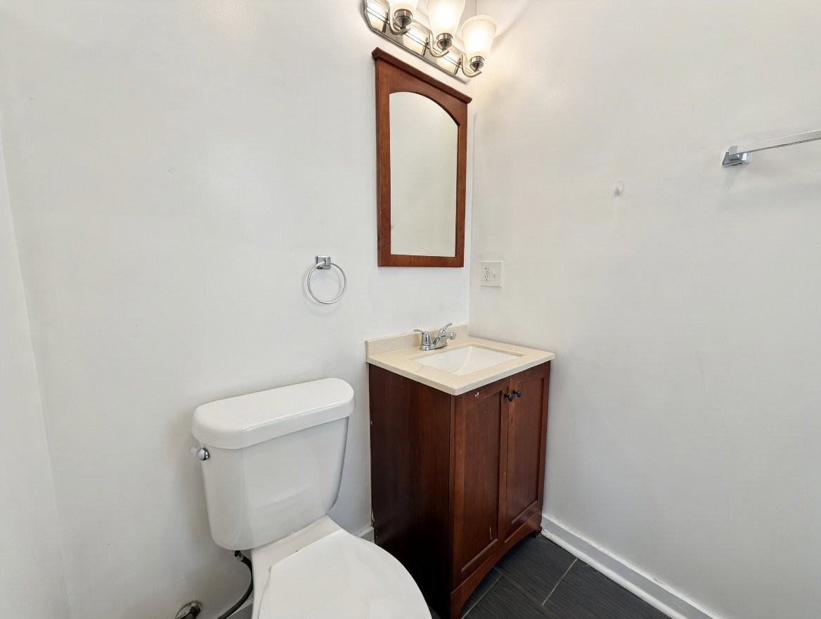 5833 W Irving Park Rd #1F - Photo 6 of 8