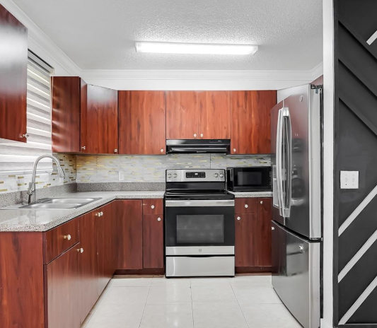 12235 Sw 202nd St - Photo 2 of 6