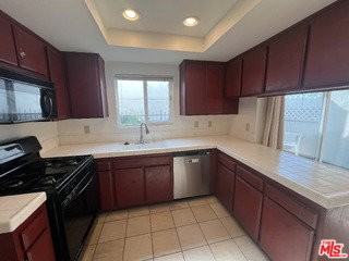 1328 9th St #A - Photo 3 of 8