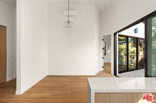 3427 Bonnie Hill Dr - Photo 3 of 8