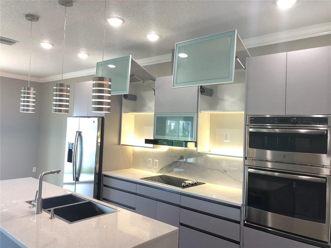 1927 Greenbriar Ter - Photo 5 of 50