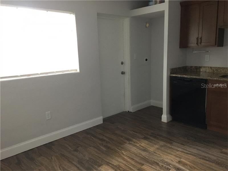 508 Varsity St - Photo 2 of 10