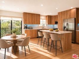 featured image of 1146 Hacienda Pl #4