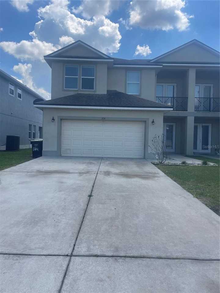 322 Dundee Dr - Photo 2 of 25