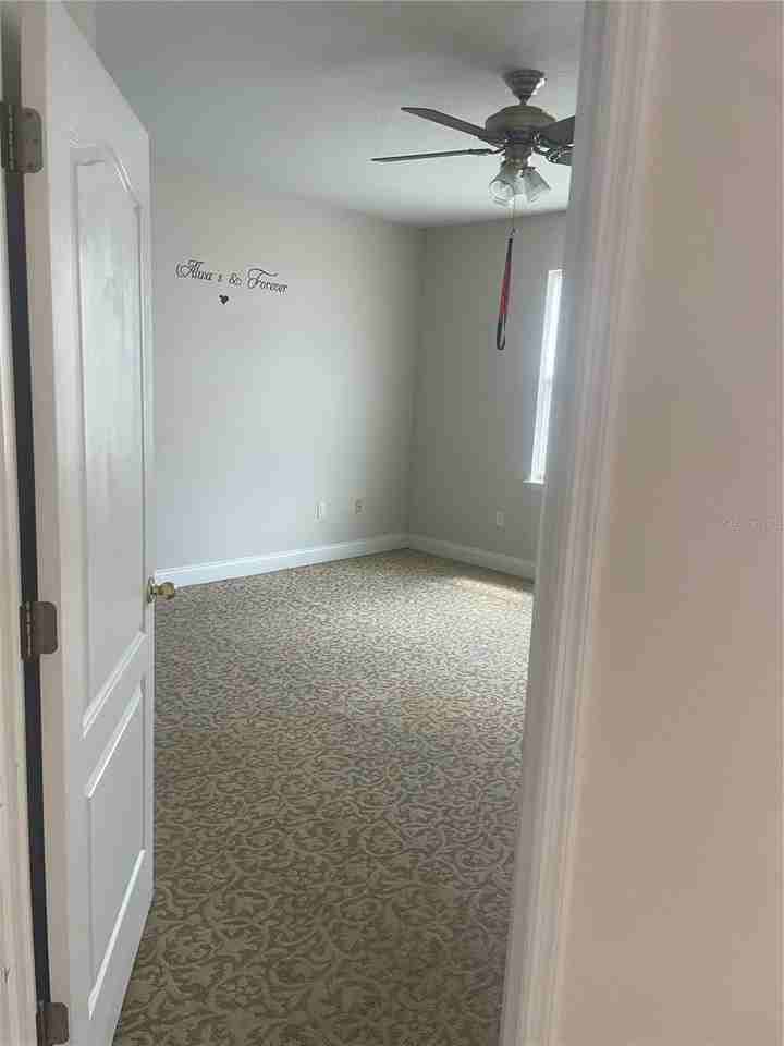 322 Dundee Dr - Photo 7 of 25