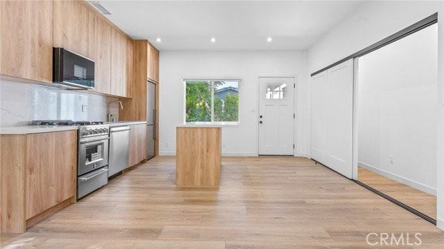 512 W Washington Blvd - Photo 7 of 8