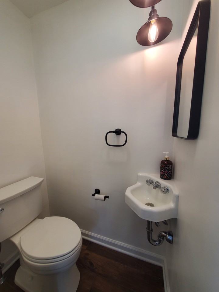 10 Silver St #1 - Photo 7 of 8