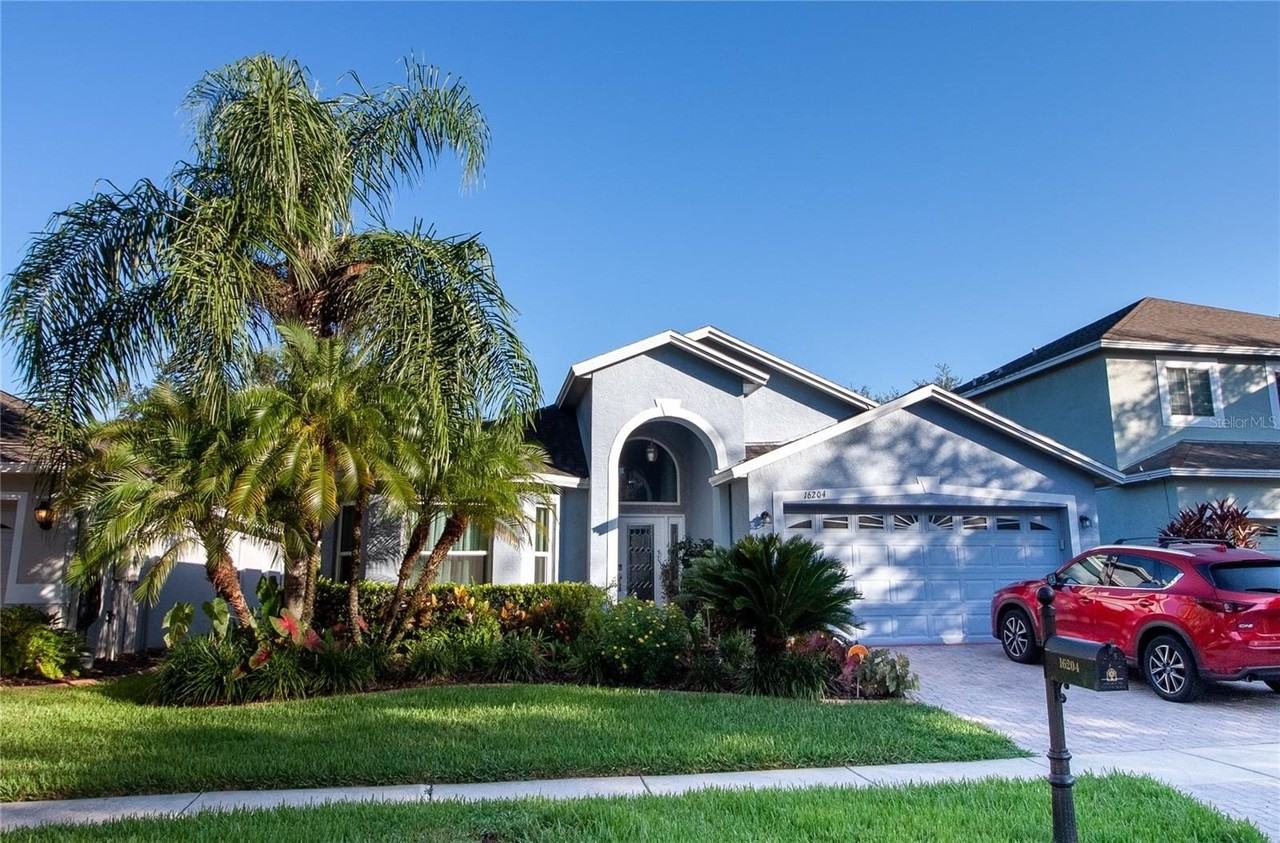 16204 Nottingham Park Way - Photo 2 of 50