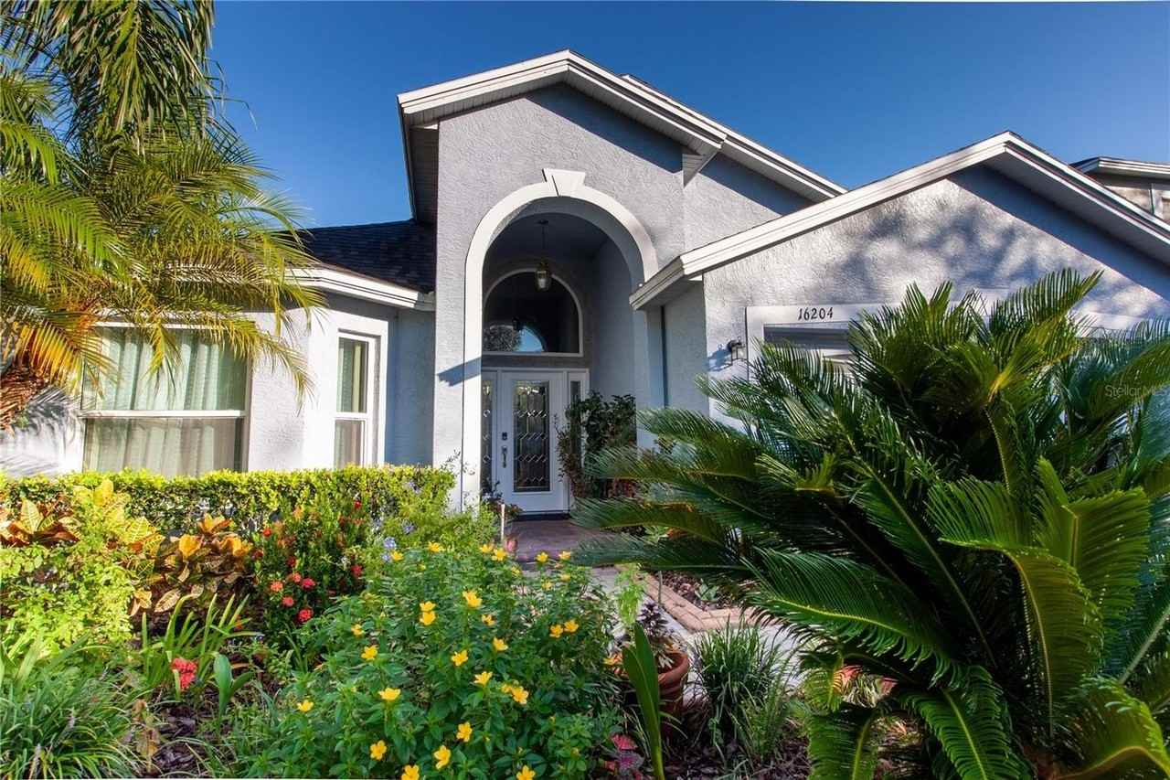 16204 Nottingham Park Way - Photo 3 of 50