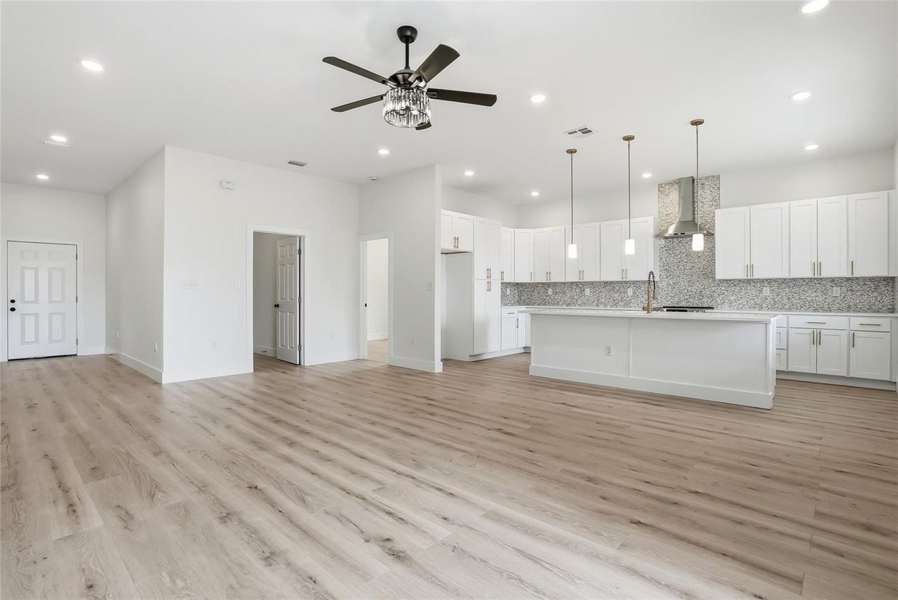 11256 Salters St - Photo 6 of 37