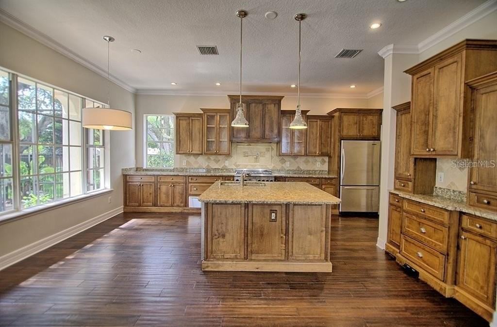 5908 S Switzer Ave - Photo 7 of 22