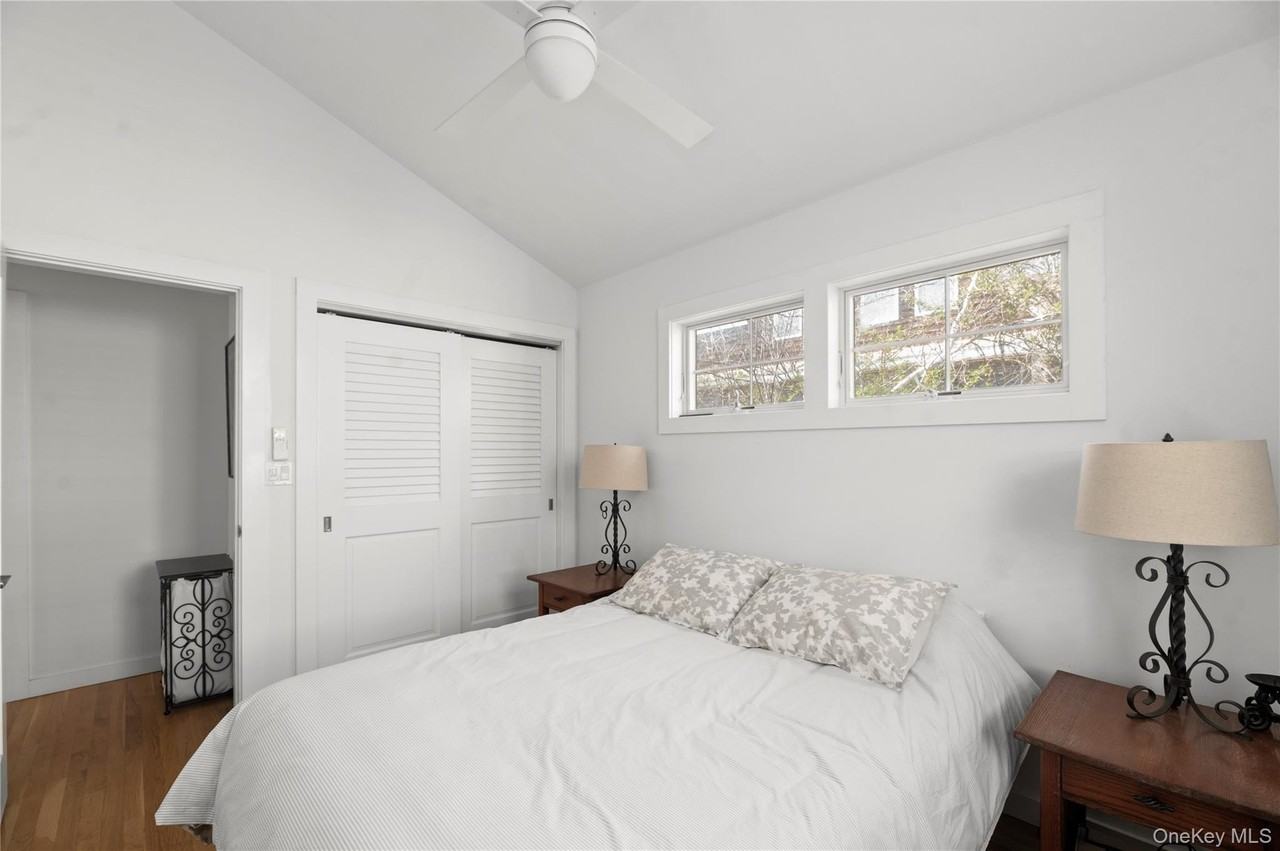 55 Ocean Rd - Photo 7 of 14