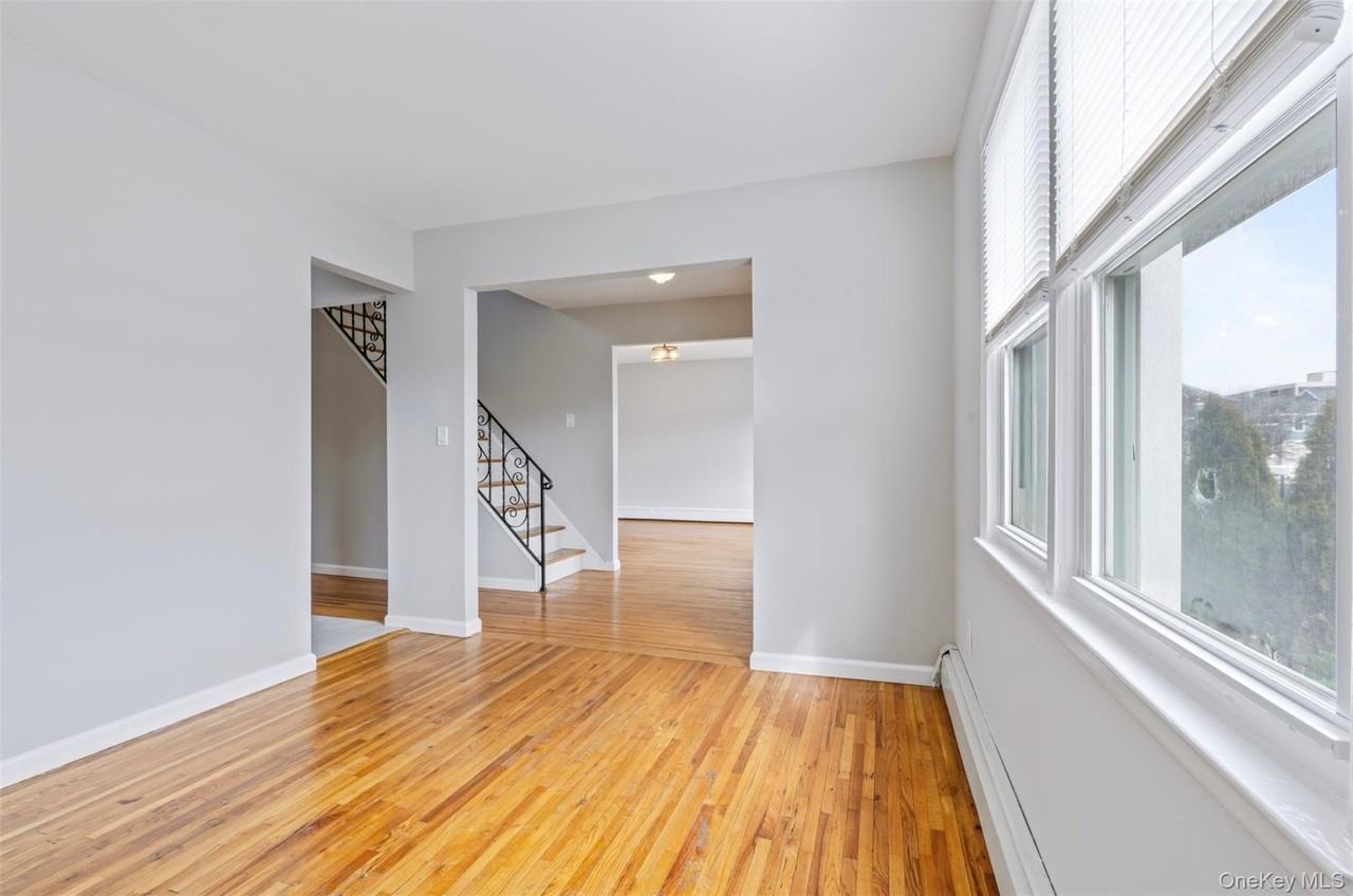 311 W Penn St - Photo 3 of 28