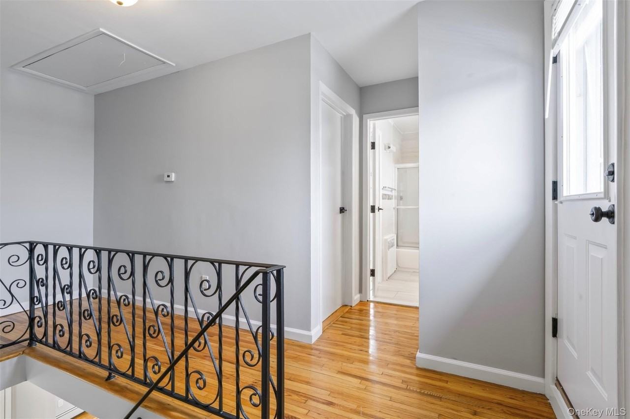 311 W Penn St - Photo 7 of 28