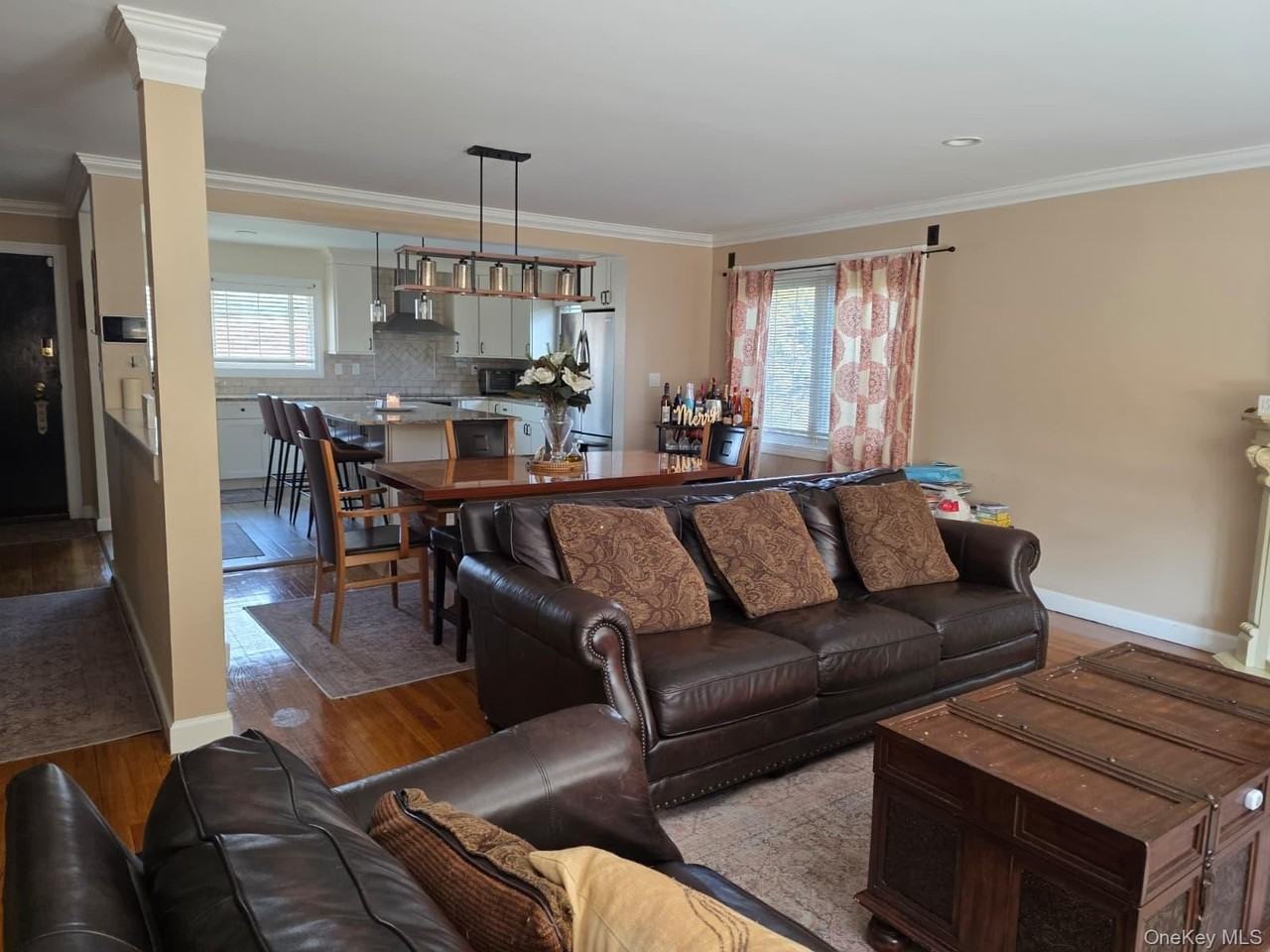 838 Pepperidge Rd - Photo 2 of 13