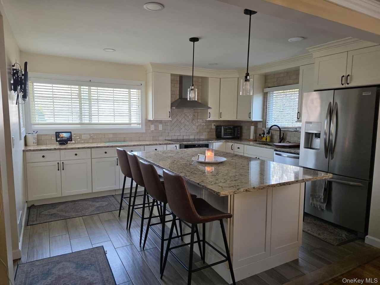 838 Pepperidge Rd - Photo 4 of 13