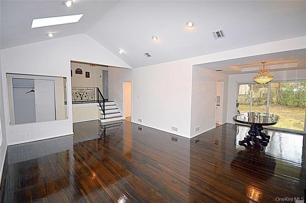 5 Gilbert Rd - Photo 2 of 20