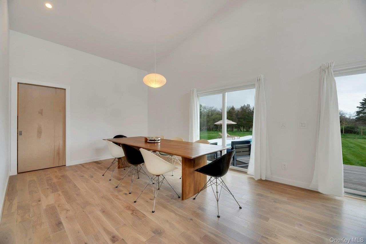 420 Old Farm Rd - Photo 7 of 34