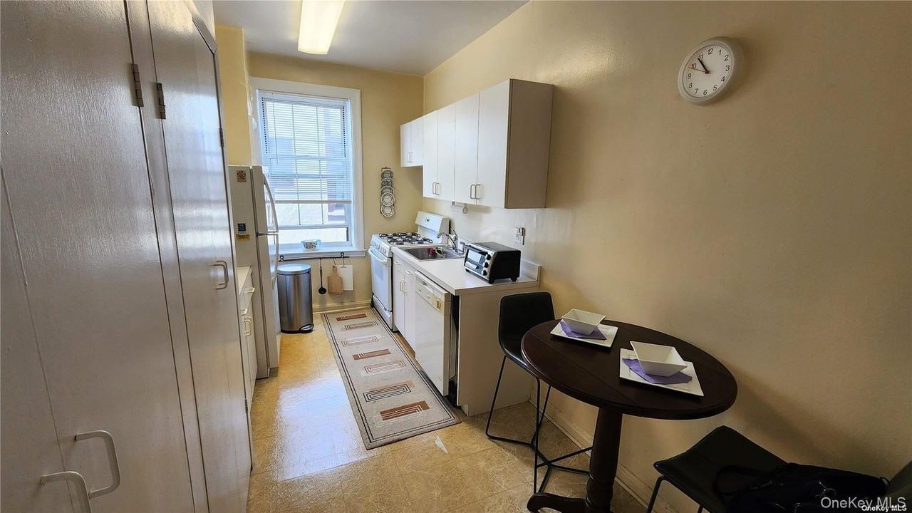 4 Maple Dr #6H - Photo 6 of 14