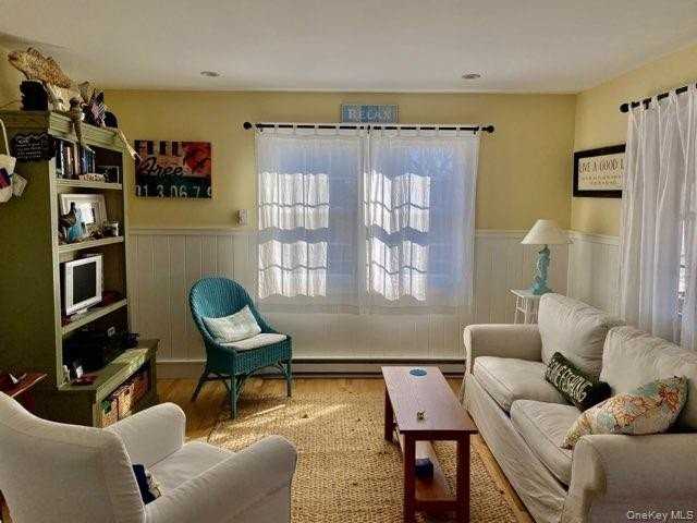 144 Bungalow Walk - Photo 4 of 8