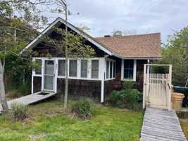 featured image of 896 Evergreen Walk