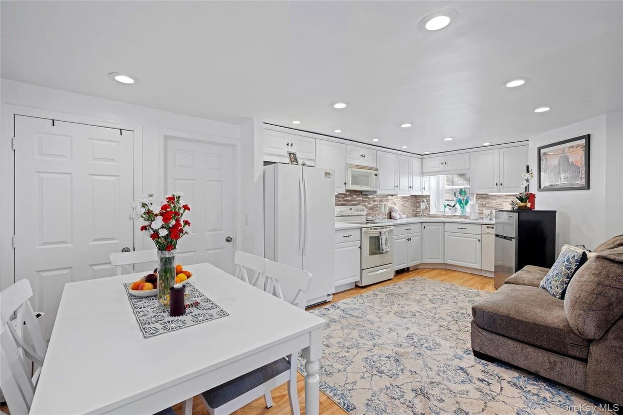 46 N High St #G - Photo 3 of 10