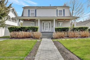 featured image of 1049 Norwood Ave