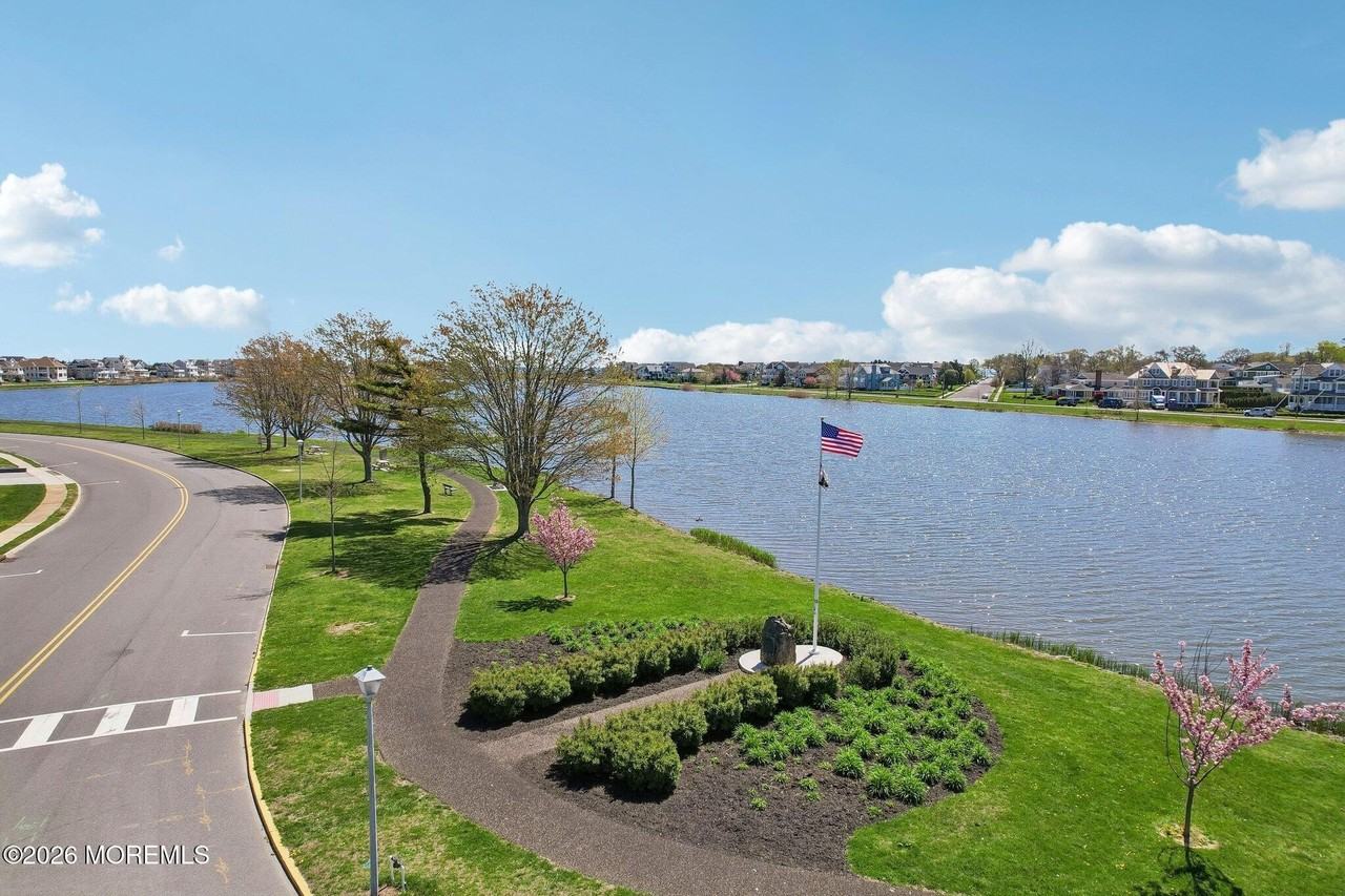 1850 Fernwood Rd - Photo 4 of 45