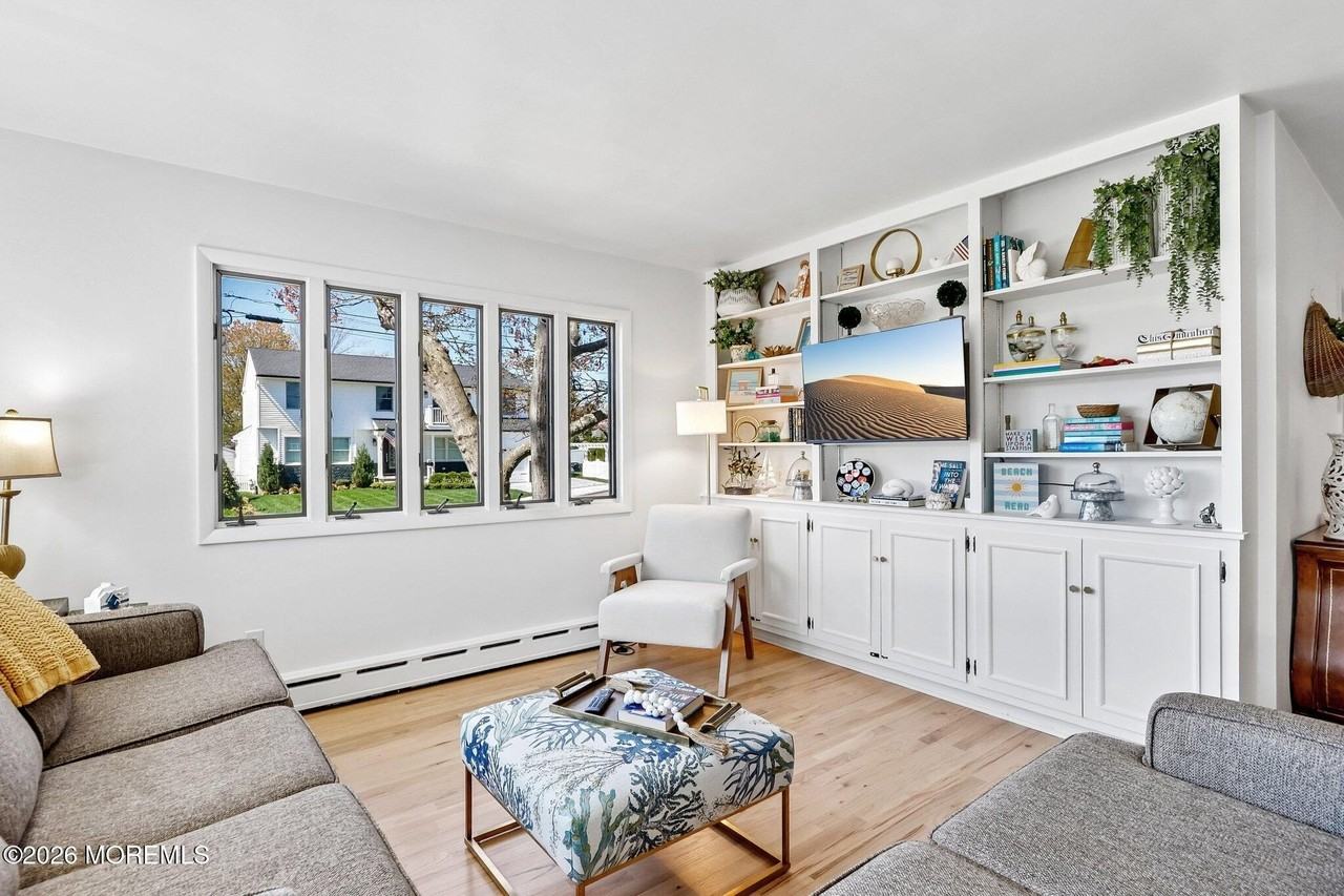 1850 Fernwood Rd - Photo 7 of 45