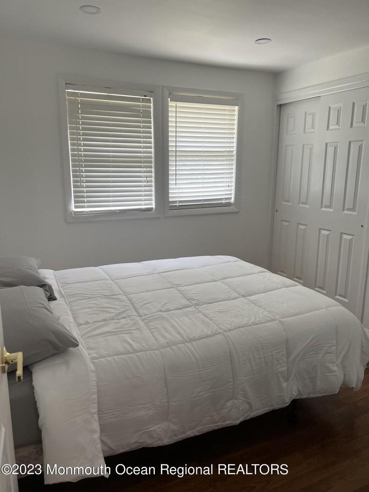 11 Barbara Ln - Photo 7 of 10