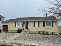 318 Aldo Dr - Photo 1 of 1