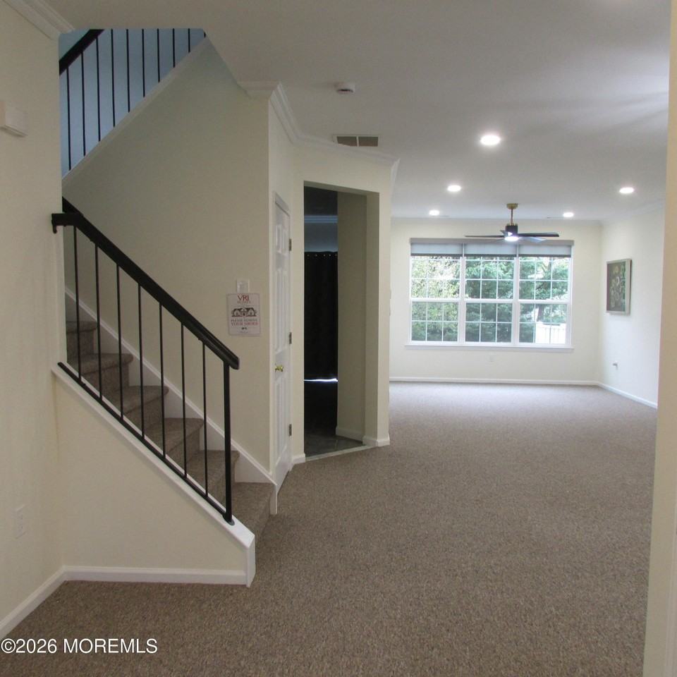 29 Tall Oaks Ct #2901 - Photo 3 of 38