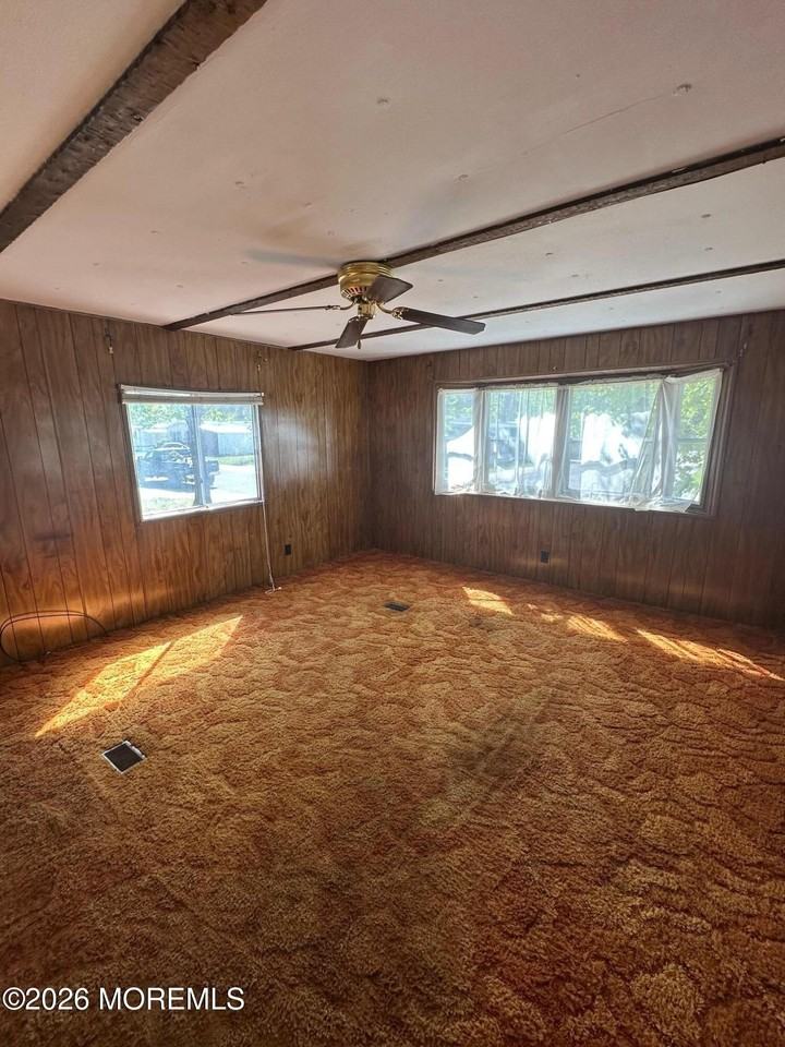 20 Maplewood Dr - Photo 7 of 7