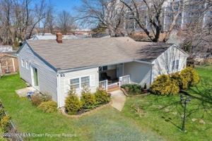 featured image of 81 Berry Pl