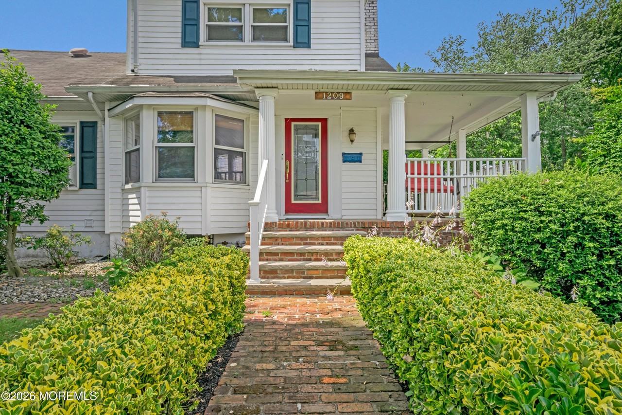 1209 16th Ave - Photo 4 of 29