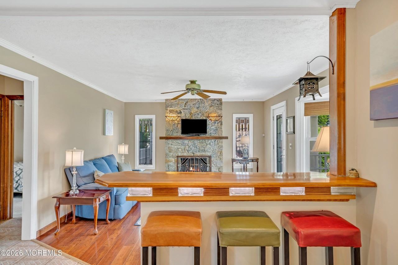 1209 16th Ave - Photo 7 of 29