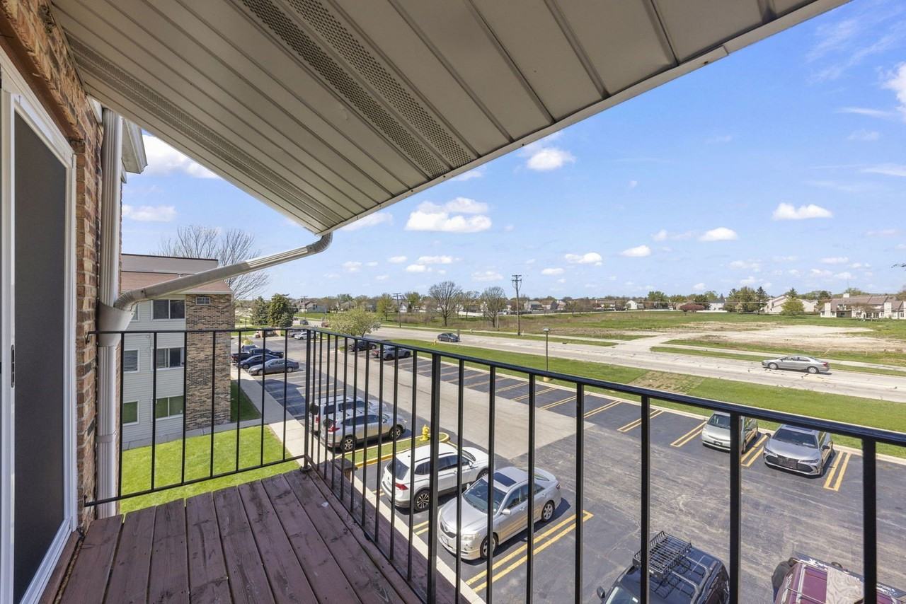 535 W Lies Rd #6 - Photo 7 of 20