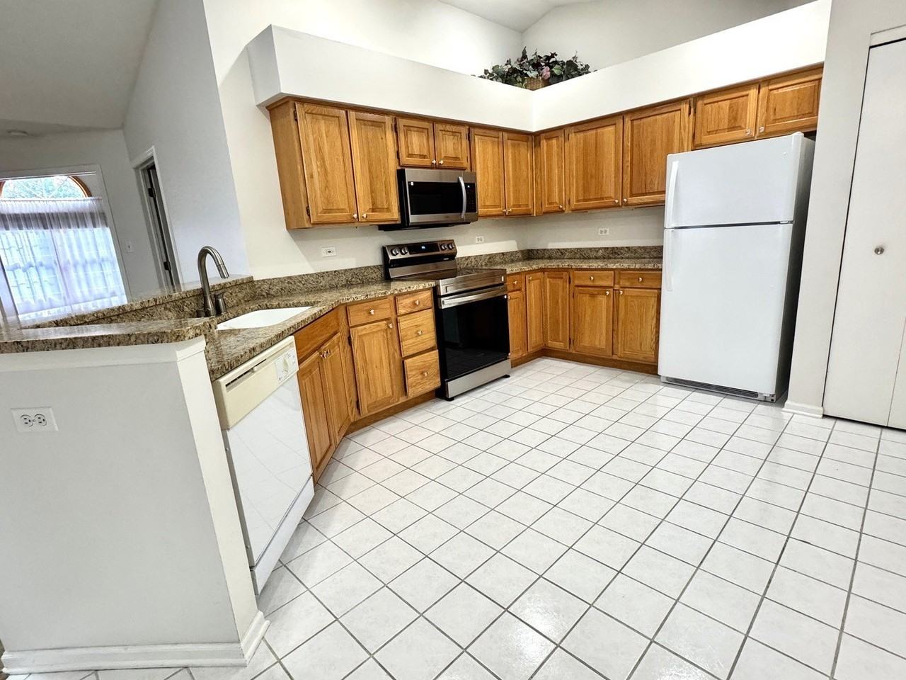 403 Feldner Ct - Photo 5 of 14