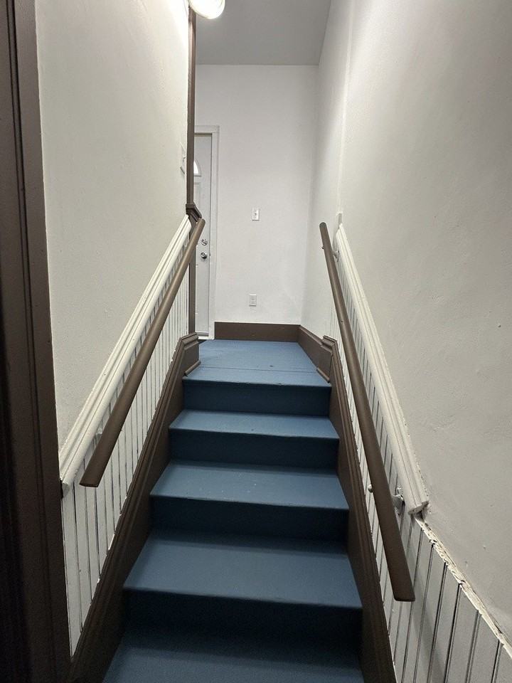 408 S Gardiner Ave #2 - Photo 5 of 25