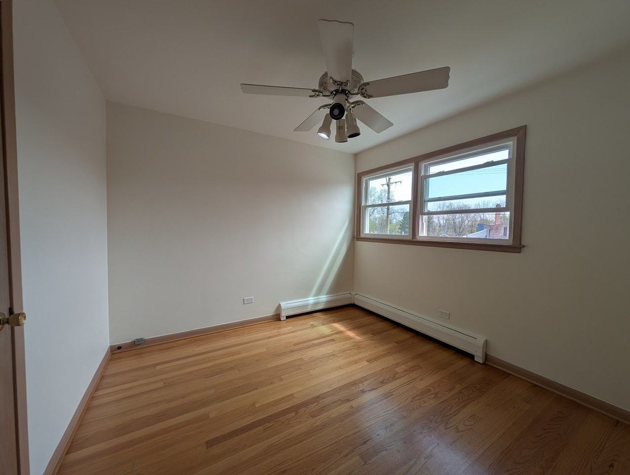 6537 N Natoma Ave #2 - Photo 5 of 8